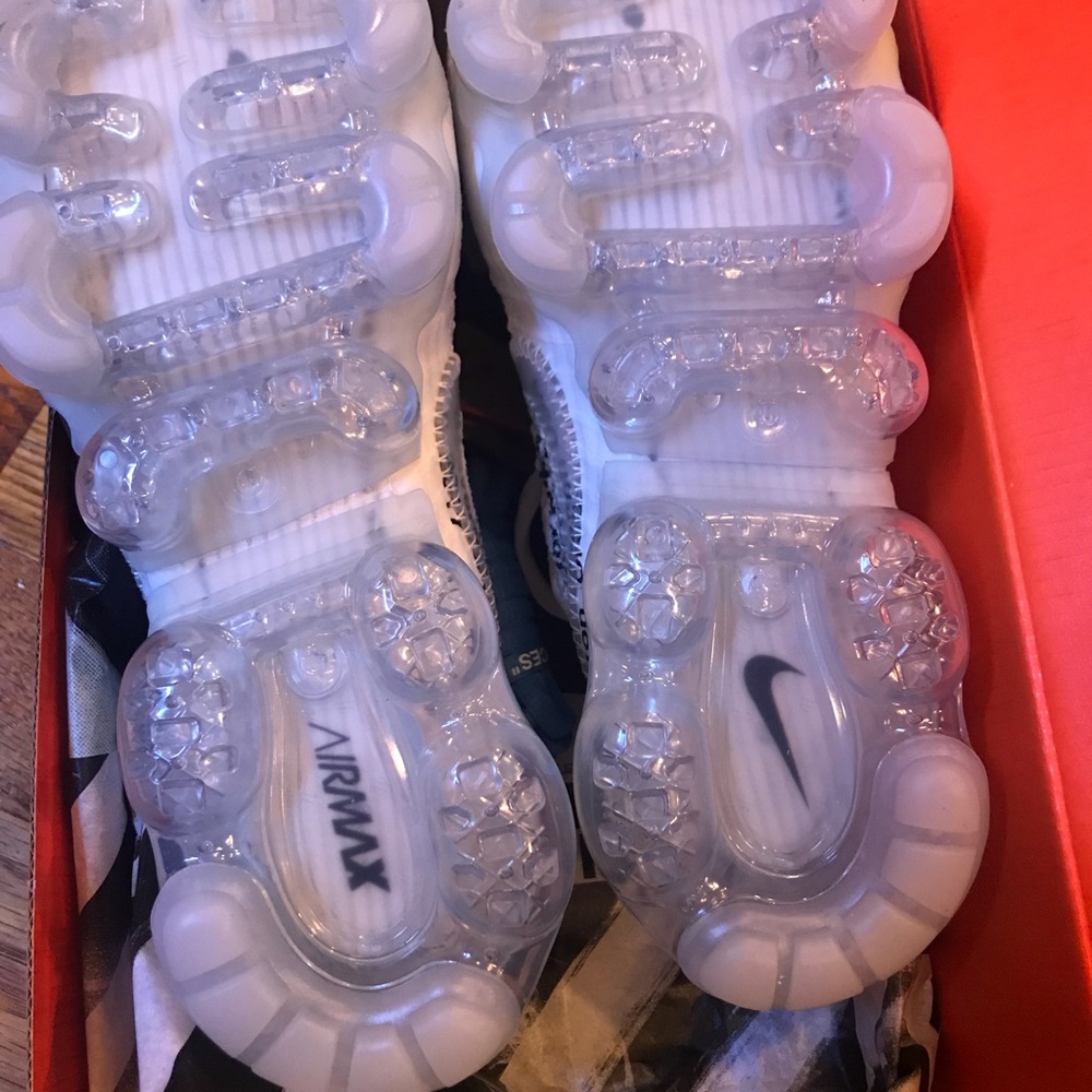 Air Vapormax X Off-White "The Ten" size 4 - Picture 4 of 7